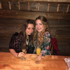 Meet your Posher, Cecilia